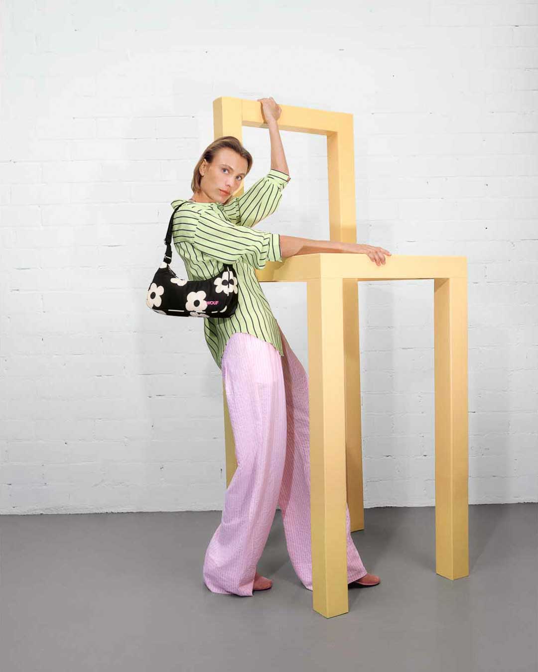 Night Daisy Shoulder Bag WOUF